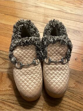 Gucci Quilted Beige Slip-On Loafers with Faux-Fur Trim and Silver Horsebit